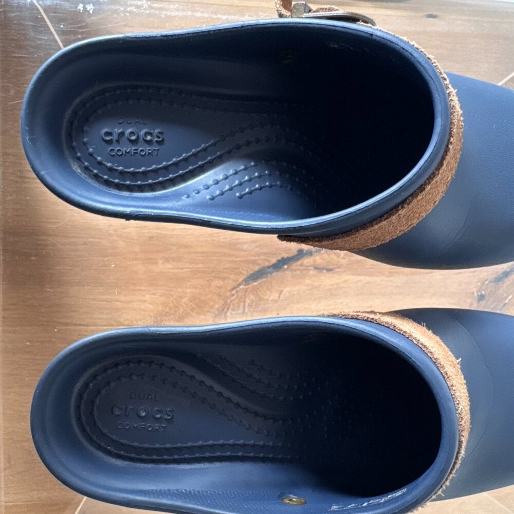 Crocs Sarah Clog Mule Navy Brown Leather Size 5  Minimalist Scandinavian Slip On - Picture 11 of 14